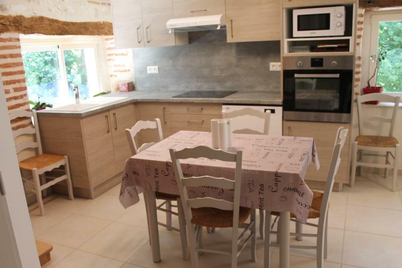 Gites Clodeguy No 2 Saint-Sylvestre-sur-Lot Bagian luar foto